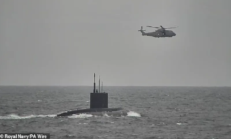 NATO mở chiến dịch quy mô lớn truy tìm tàu ngầm Nga gần tàu sân bay Mỹ