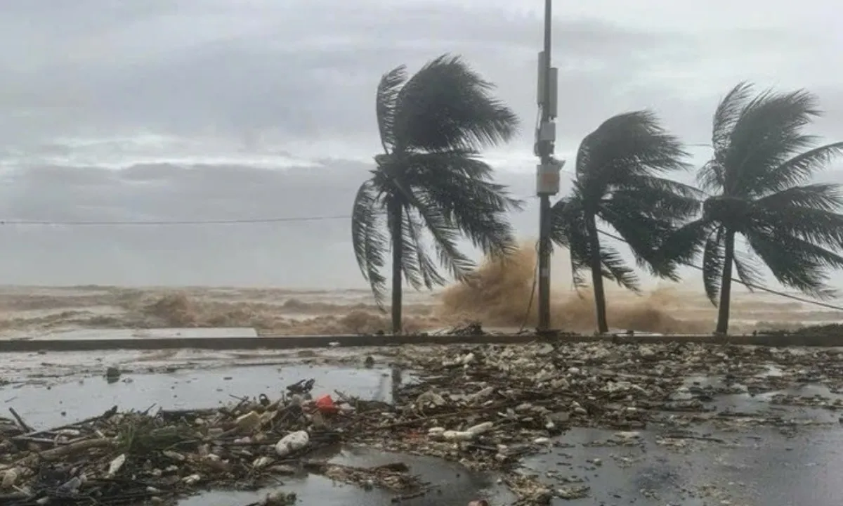 Bão số 6 di chuyển nhanh, Thủ tướng ban hành công điện khẩn ứng phó