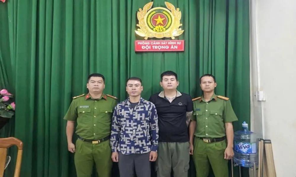 Bắt nhóm tín dụng đen buộc người vay gửi ảnh khỏa thân để vay tiền