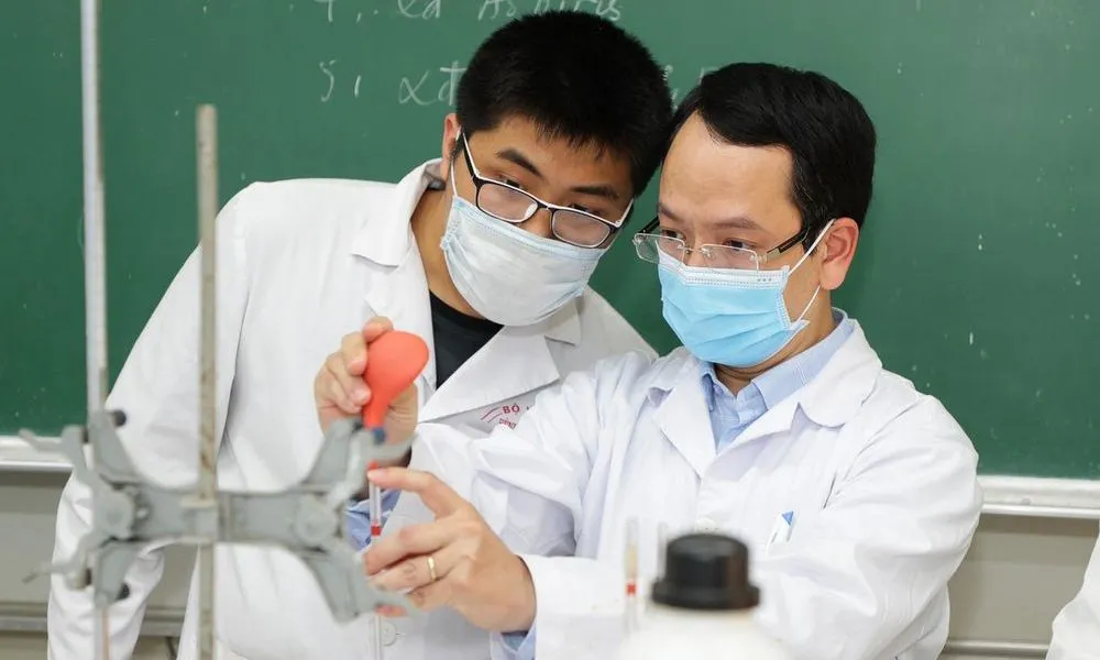 Việt Nam sẽ tuyển 2.000 giảng viên nước ngoài