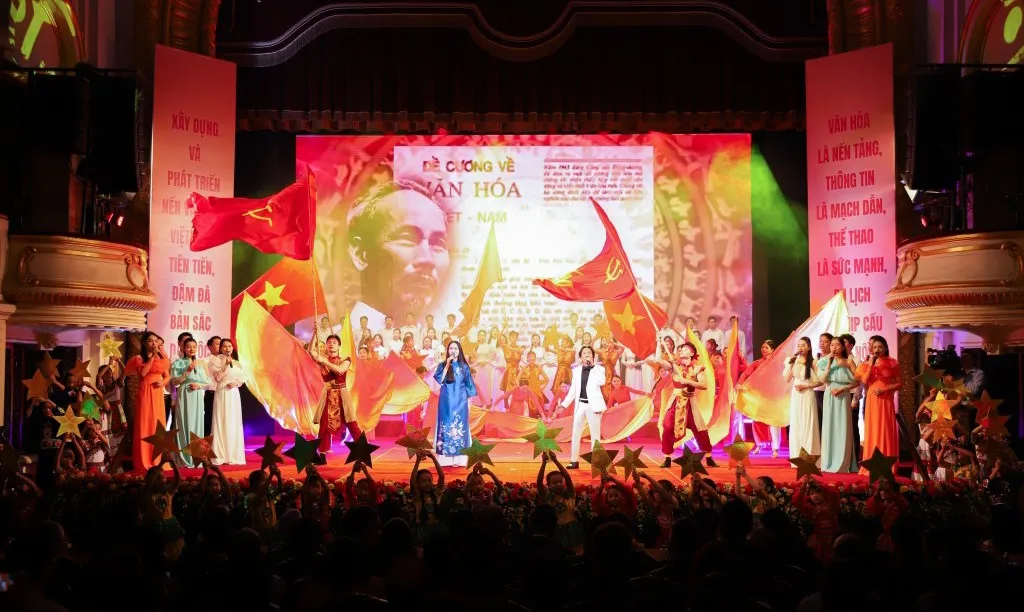 Hà Nội phân luồng giao thông phục vụ chương trình nghệ thuật kỷ niệm 80 năm Quốc khánh