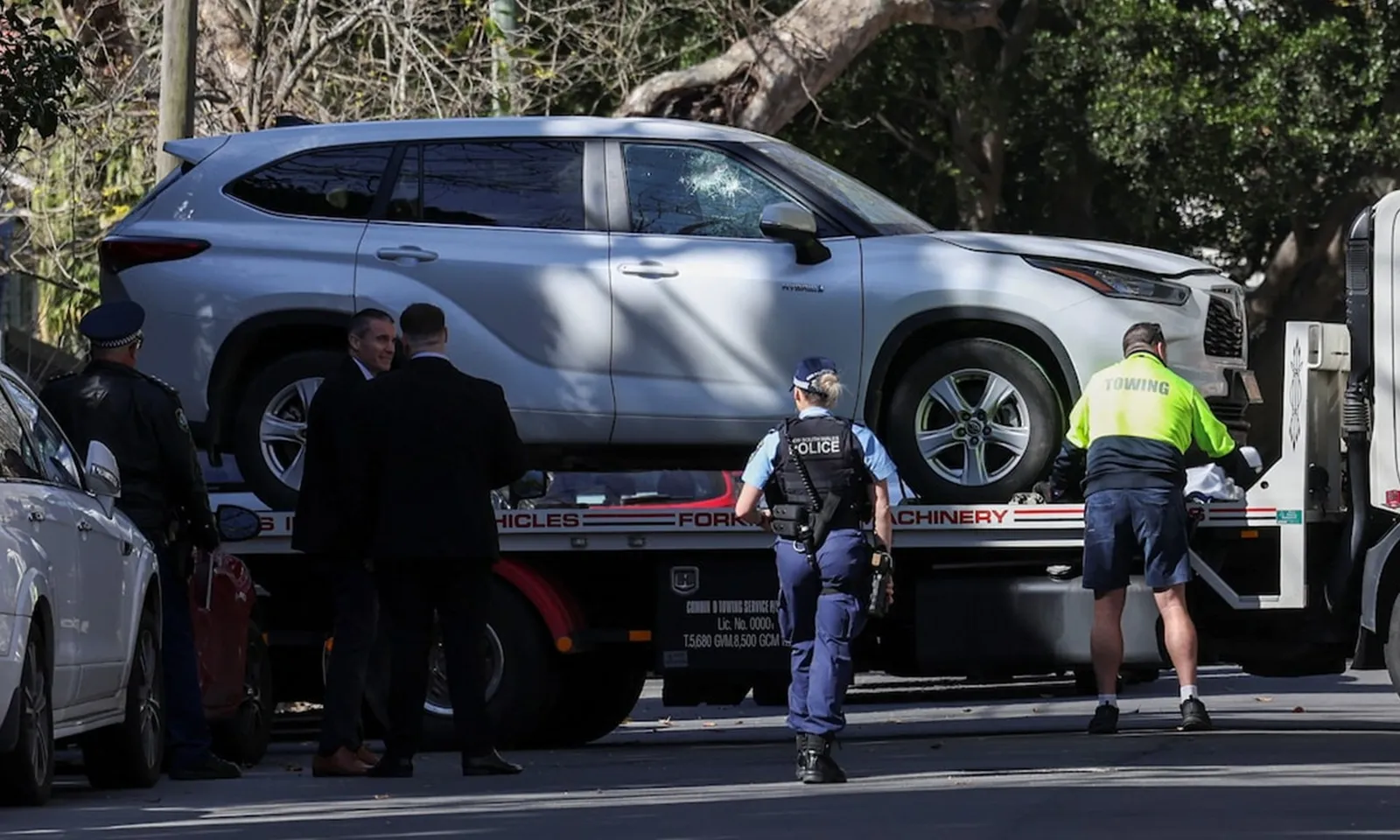 Người đàn ông bị bắt vì đâm xe vào lãnh sự quán Nga ở Sydney