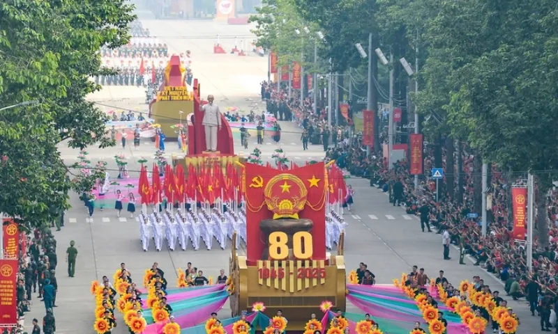 80 năm