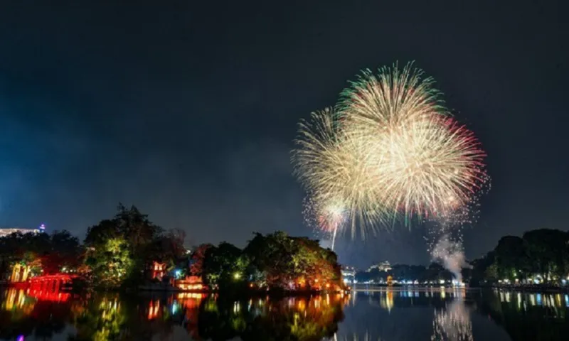 bắn pháo hoa Hà Nội