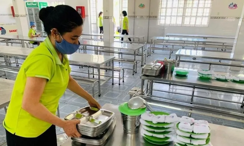 Lâm Đồng làm rõ việc tạm dừng bán trú tại một số trường tiểu học