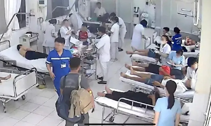 Các nạn nhân tai nạn vụ giao thông được đưa tới bệnh viện - Ảnh Trung Tâm Cấp Cứu 115 Khánh Hòa