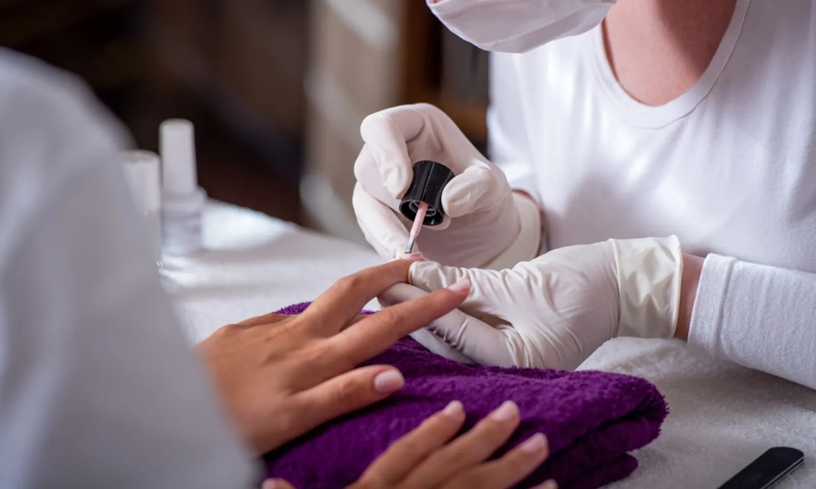 Sơn móng tay dạng gel bị cấm tại Châu Âu