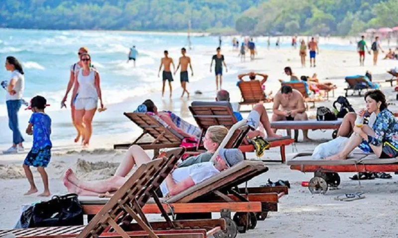 Khánh Hòa: Tổng doanh thu du lịch ước đạt 963 tỷ đồng dịp nghỉ lễ Quốc khánh 2/9