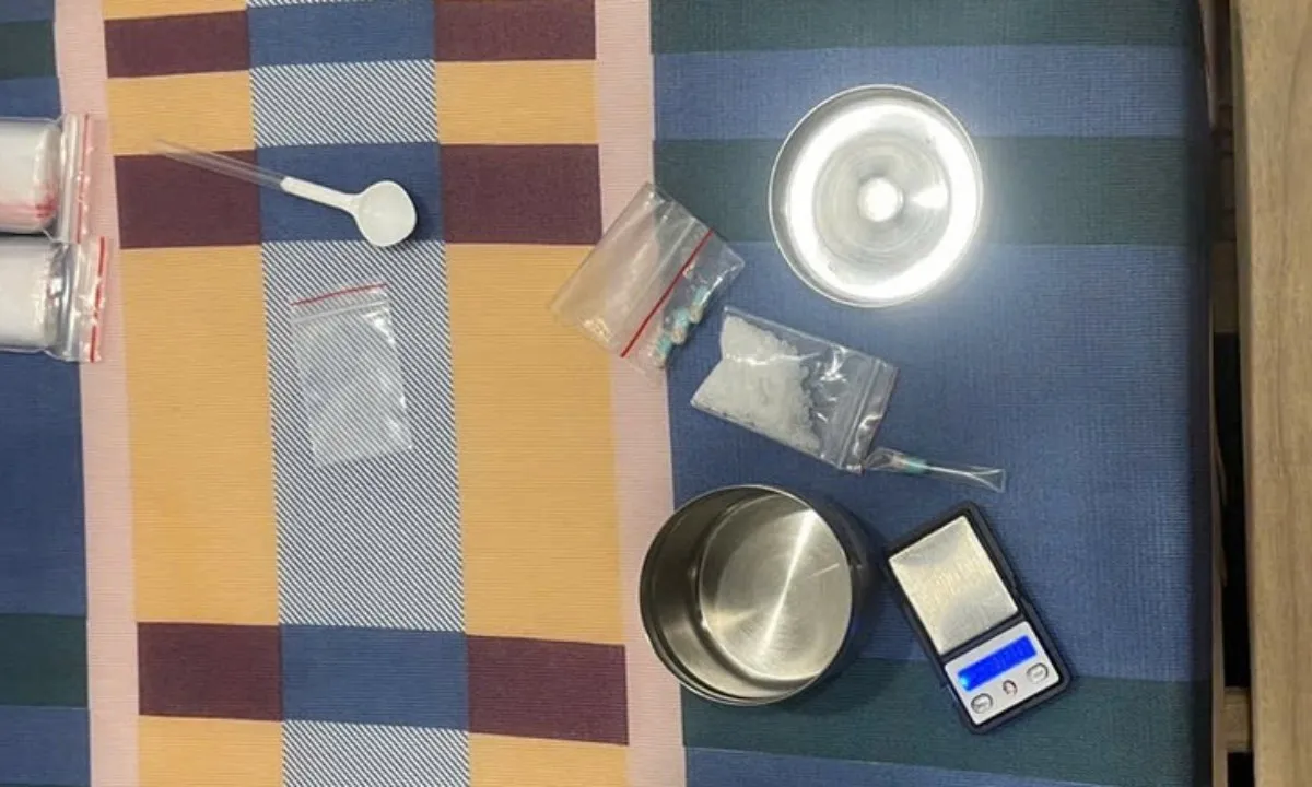 quang-ngai-sinh-vien-nguoi-nuoc-ngoai-tien-an-ra-tu-cong-an-canh-sat-hinh-su-nghi-pham-2-1756877040719161042409