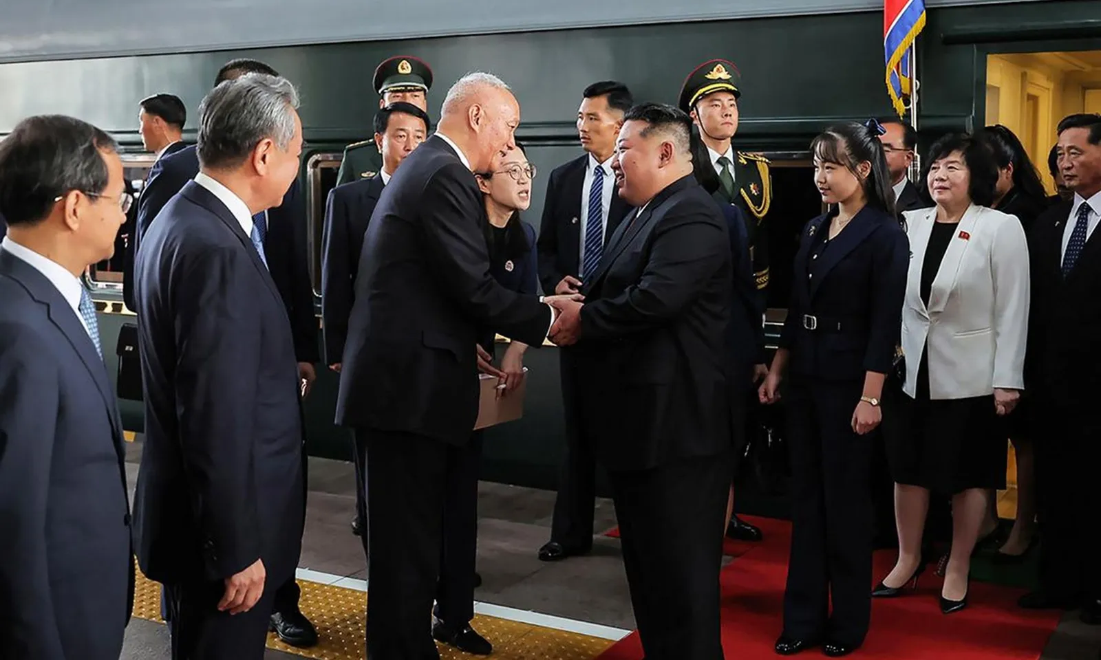 Ông Kim Jong Un đến Bắc Kinh cùng con gái Ju Ae