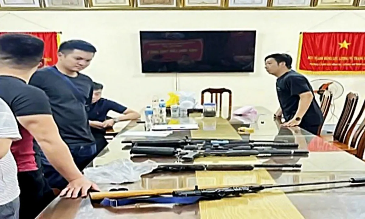 Thu giữ 9 khẩu súng trong nhà dân “để săn thú rừng”