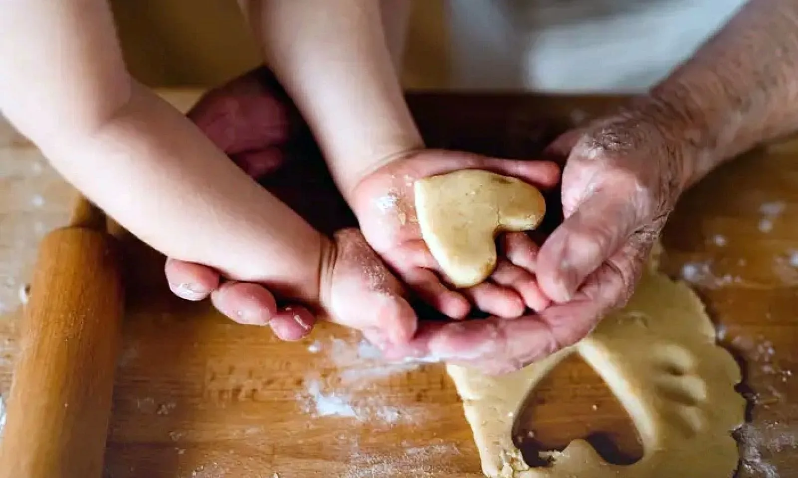 Vì sao càng lớn tuổi chúng ta càng thấy thời gian trôi nhanh?