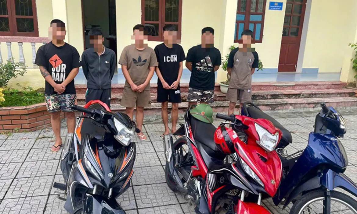 Xử phạt nhóm thanh, thiếu niên đi xe lạng lách, đánh võng