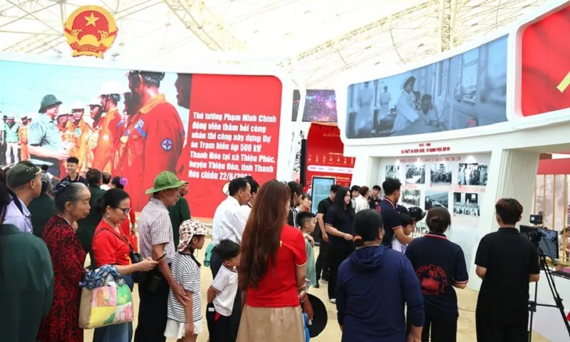 Triển lãm Thành tựu đất nước đón lượt khách kỷ lục sau 6 ngày mở cửa