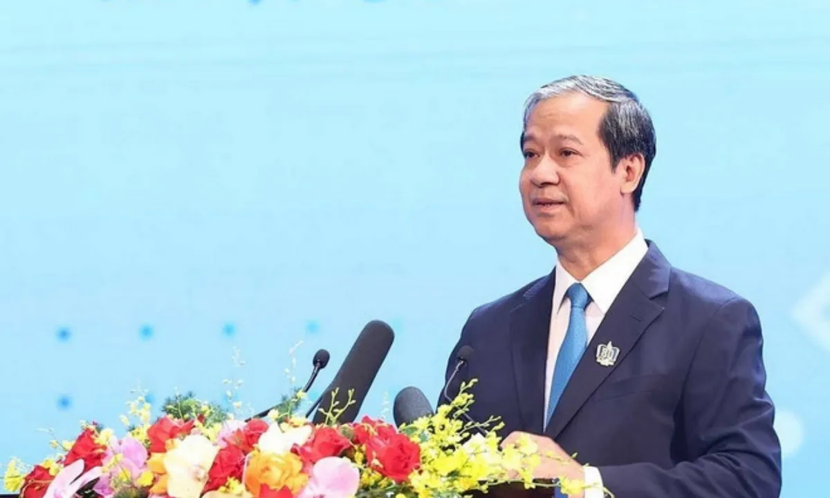 0509-tong-bi-thu-nganh-giao-duc-14