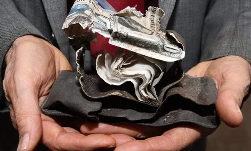 Sau 51 năm, chiếc ví bị mất được tìm thấy và trả lại cho khổ chủ