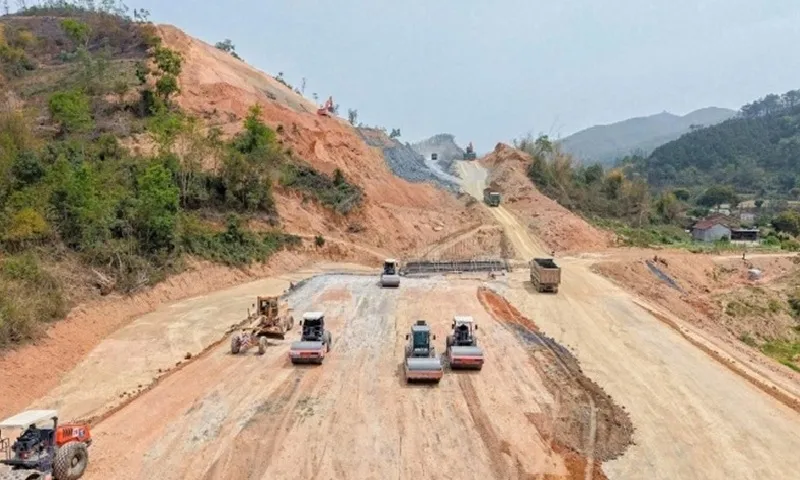 Thủ tướng chỉ đạo chuẩn bị khánh thành, khởi công đồng loạt các dự án lớn ngày 19/12