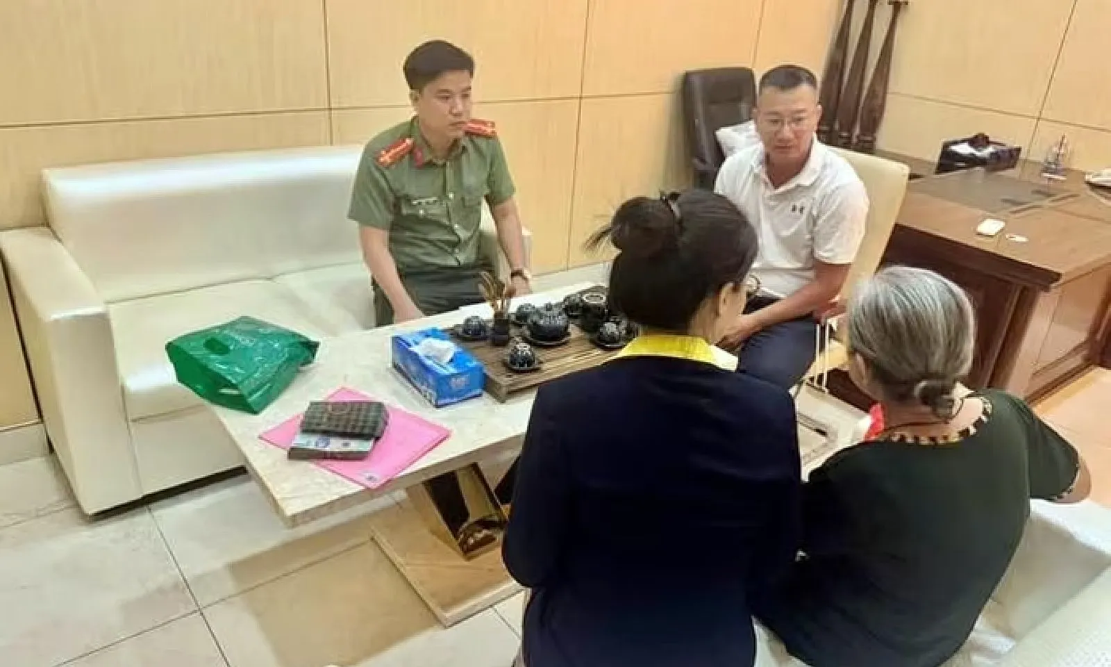 Công an Đồng Nai ngăn kịp vụ cụ bà 73 tuổi suýt mất 400 triệu đồng vì lừa đảo