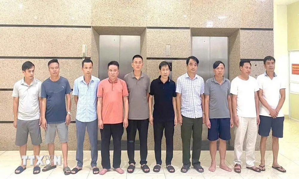 Thanh Hóa: Truy tố đường dây buôn gỗ quý, hối lộ kiểm lâm tiền tỷ