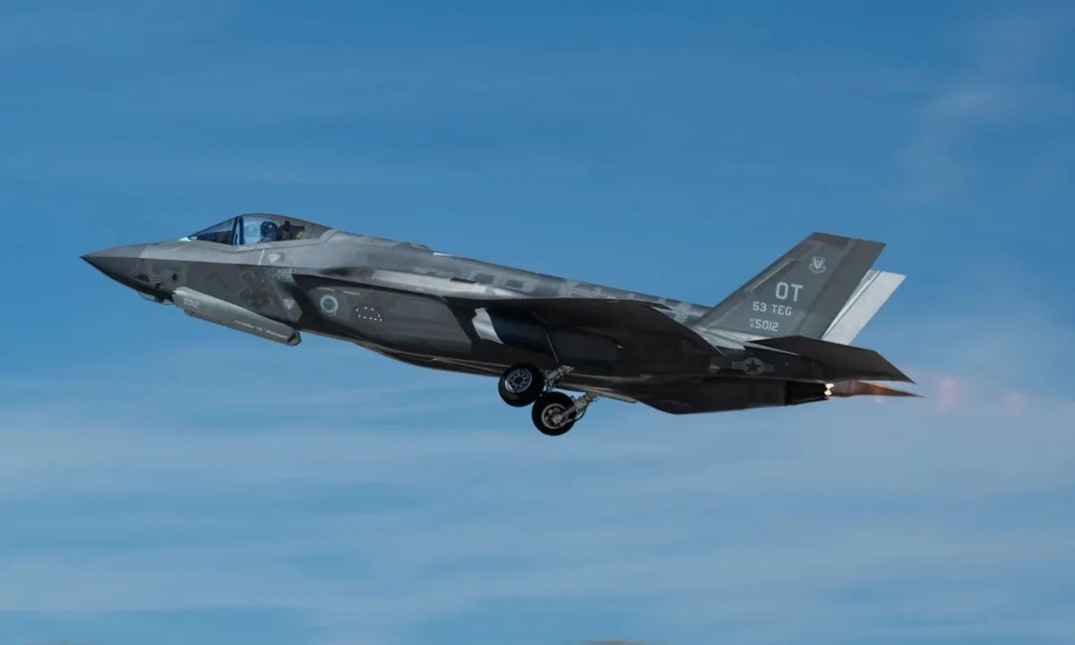 Mỹ đưa F-35 áp sát Venezuela