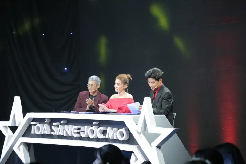 nguyen-van-chung-chiu-khan-gia-goi-bang-cu-nhung-goi-chu-thi-giay20250908-161021-05