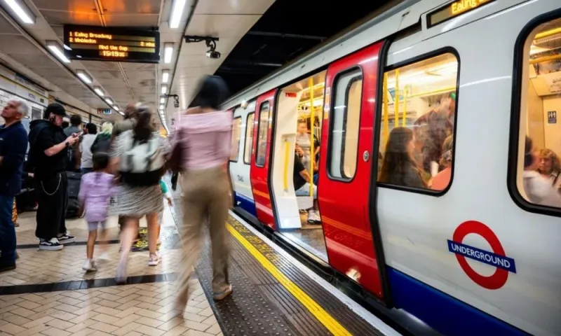 Dịch vụ tàu điện ngầm London gián đoạn do đình công 