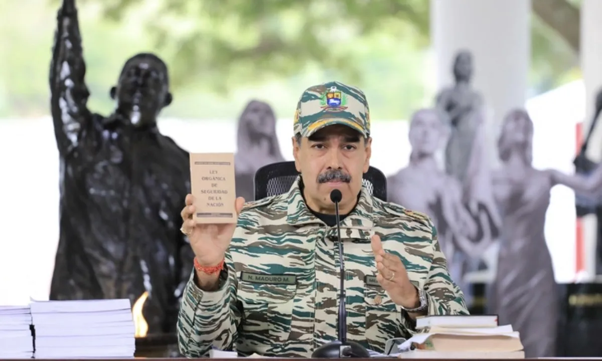 Venezuela tung 25.000 quân ra biên giới trước sức ép từ Mỹ