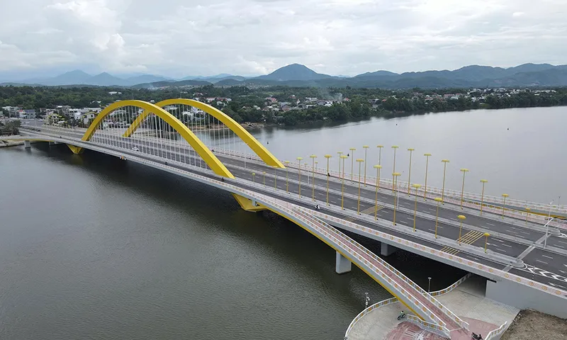 Cầu vượt sông Hương được đặt tên là cầu vượt Nguyễn Hoàng