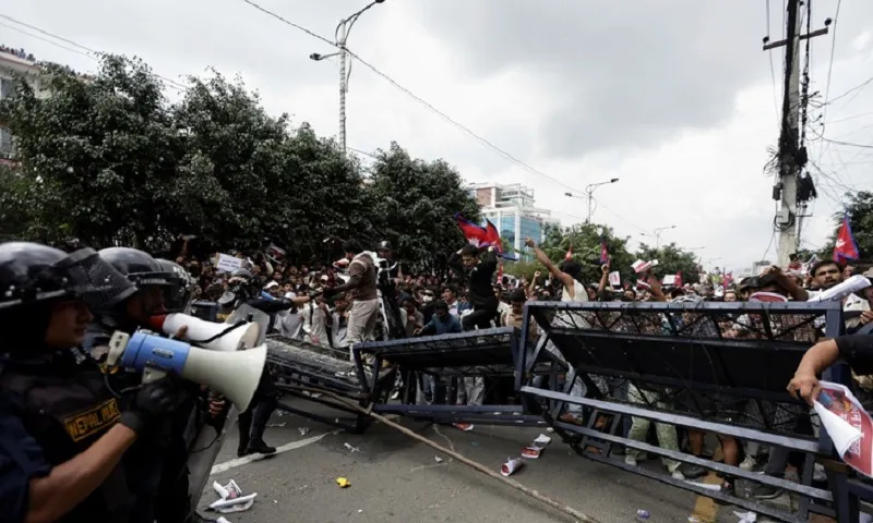 Nepal dỡ bỏ lệnh cấm mạng xã hội sau biểu tình gây thương vong