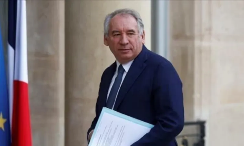 Khủng hoảng chính trị Pháp leo thang