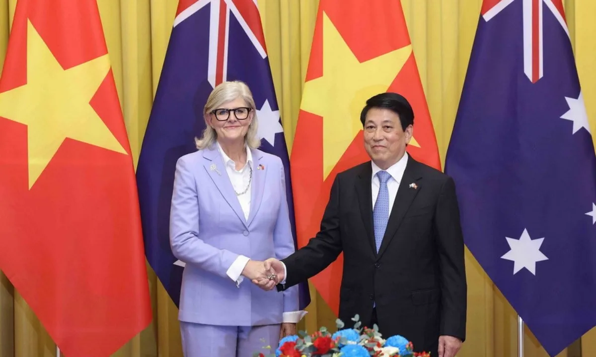 chu-tich-nuoc-luong-cuong-va-toan-quyen-australia-sam-mostyn-hoi-dam-1