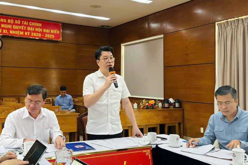 ong-tran-quan-gd-kbnn-tai-buoi-lam-viec-voi-cac-so-nganh-phuong-xa-vung-dnb-ngay-182025-anh-tbtcvn-10-9-2025