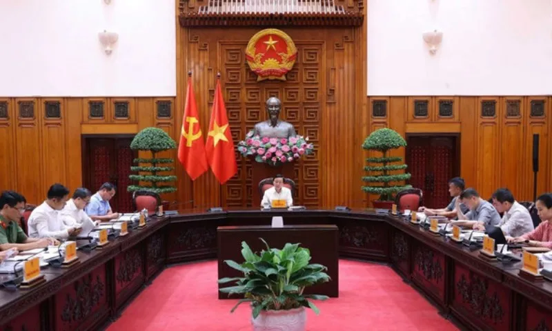 pho-thu-tuong-tran-hong-ha-hop-thao-go-xu-ly-vuong-mac-cac-du-an-su-dung-dat-1009-2