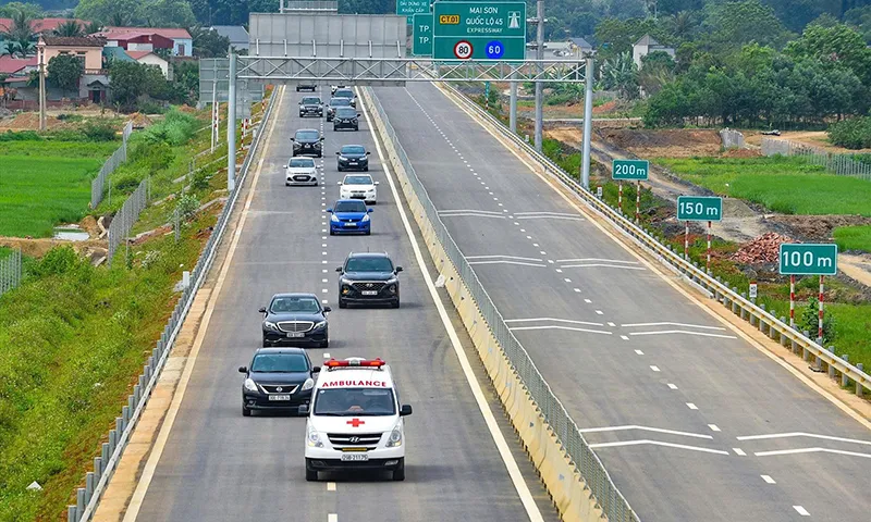 Ngày 15/9, hạn chế giao thông trên cao tốc Mai Sơn - QL45