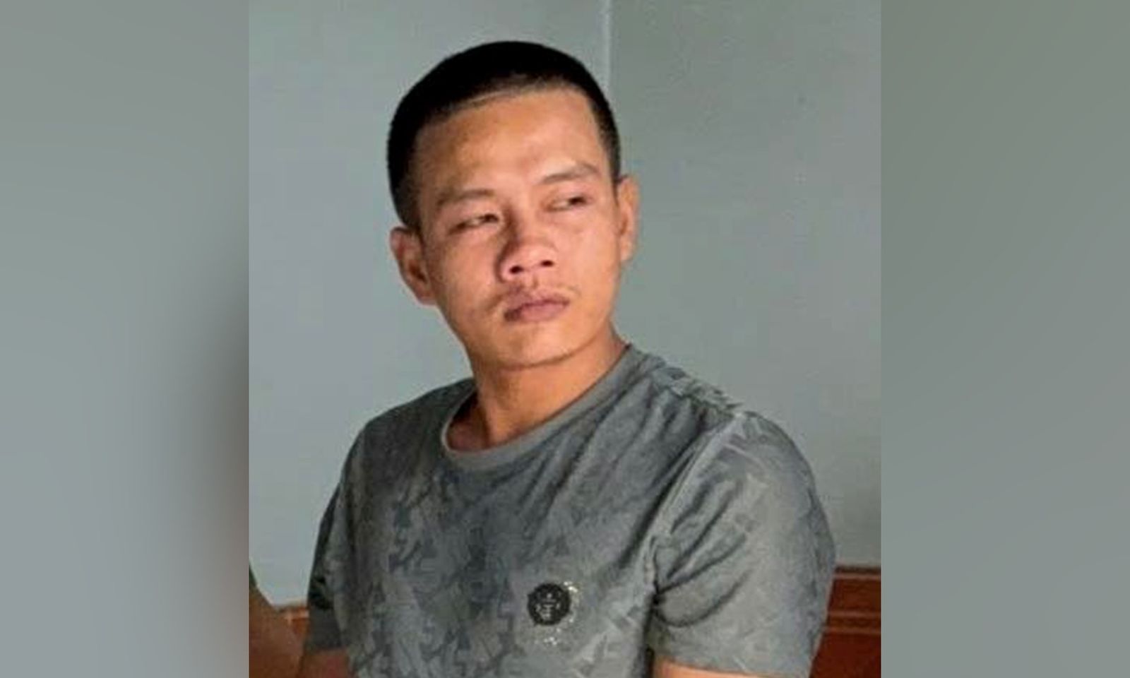Bắt tạm giam người cha dùng que tre, dây điện để đánh con