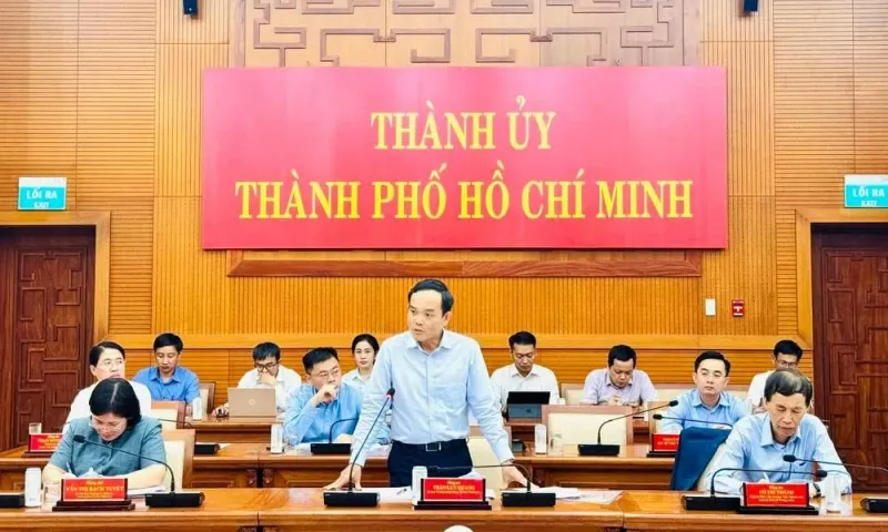 Bí thư Trần Lưu Quang: TPHCM phải chuẩn bị kỹ cho trung tâm tài chính quốc tế