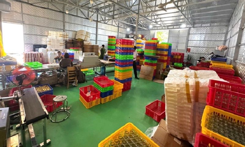 Phanh phui đường dây sản xuất và buôn bán nước yến chưng giả quy mô lớn