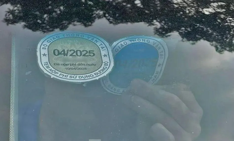 Bộ Tài chính đề xuất bỏ tem nộp phí sử dụng đường bộ cho ô tô