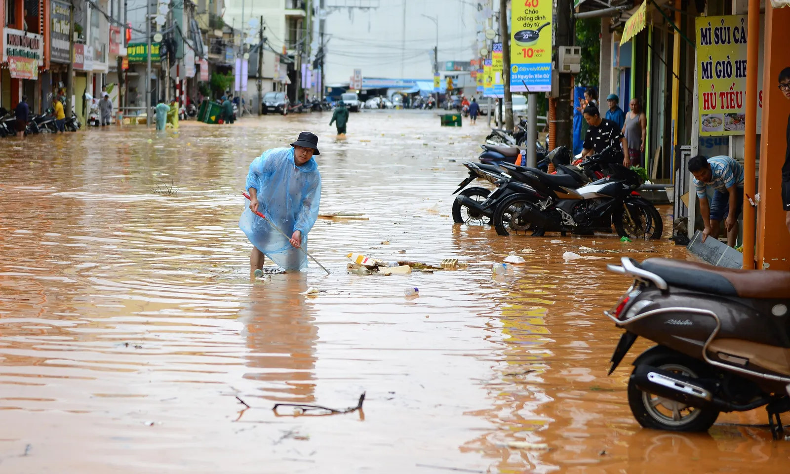 Lâm Đồng: Mưa lớn kéo dài gây sạt lở, ngập úng nhiều nơi