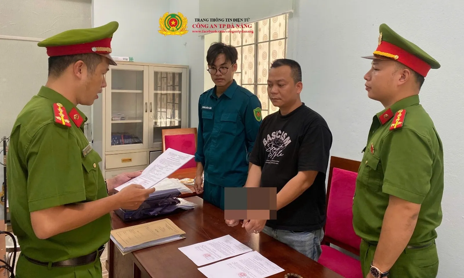 Bắt tạm giam “ma men” đánh bạn nhậu gây thương tích