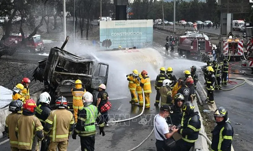 Nổ xe bồn chở gas ở Mexico City, 4 người chết, 90 người bị thương