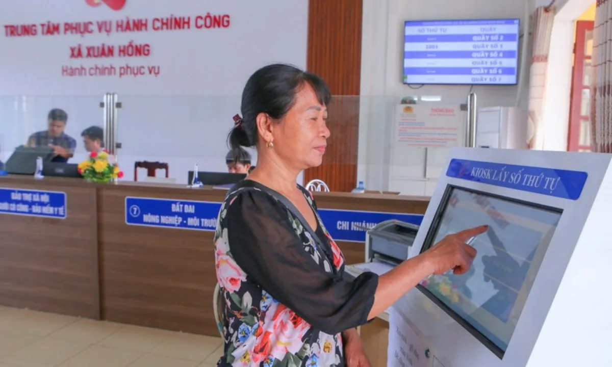 Chính phủ tăng tốc chuyển đổi số: 100% TTHC trực tuyến toàn trình