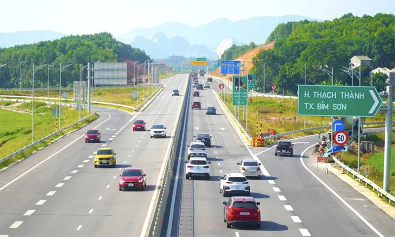 Cần quản lý chặt xe tập lái khi đi vào cao tốc - Ảnh minh họa