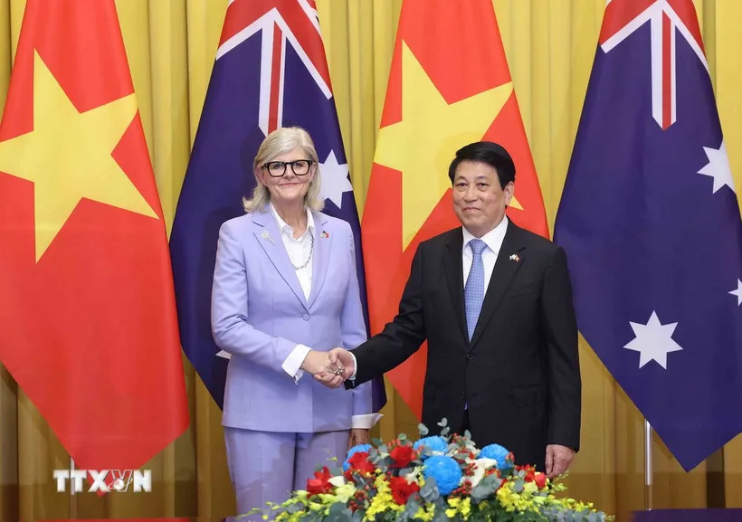 chu-tich-nuoc-luong-cuong-va-toan-quyen-australia-sam-mostyn-hoi-dam-1