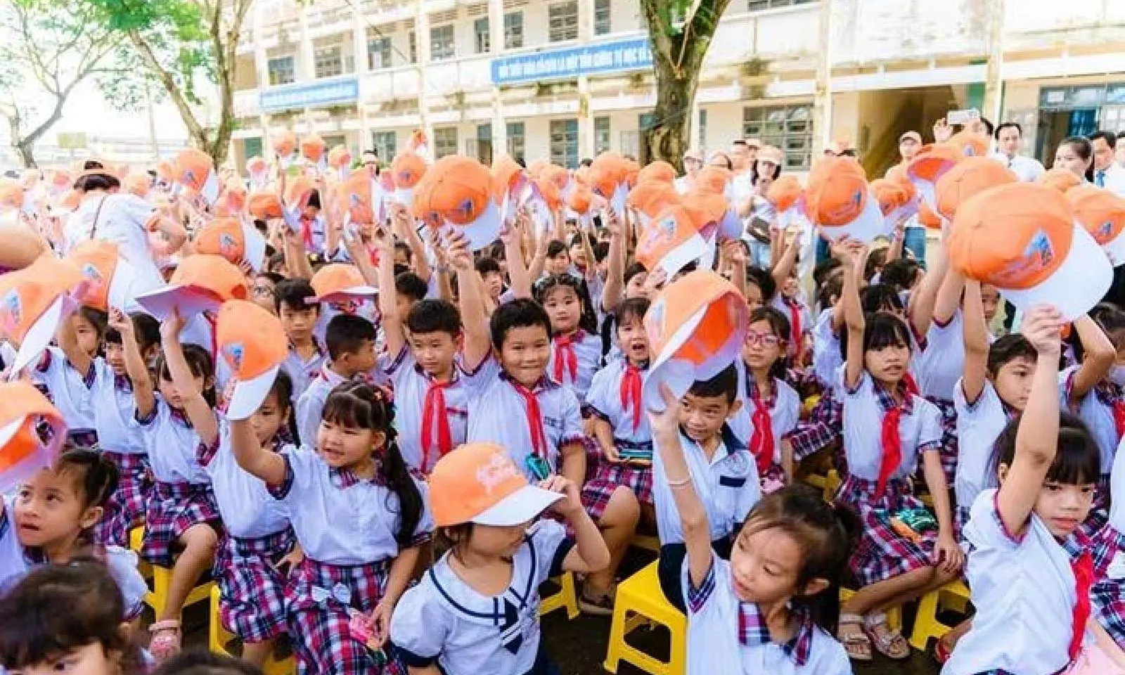 Năm 2026: Khám sức khỏe miễn phí cho những đối tượng đặc biệt nào?