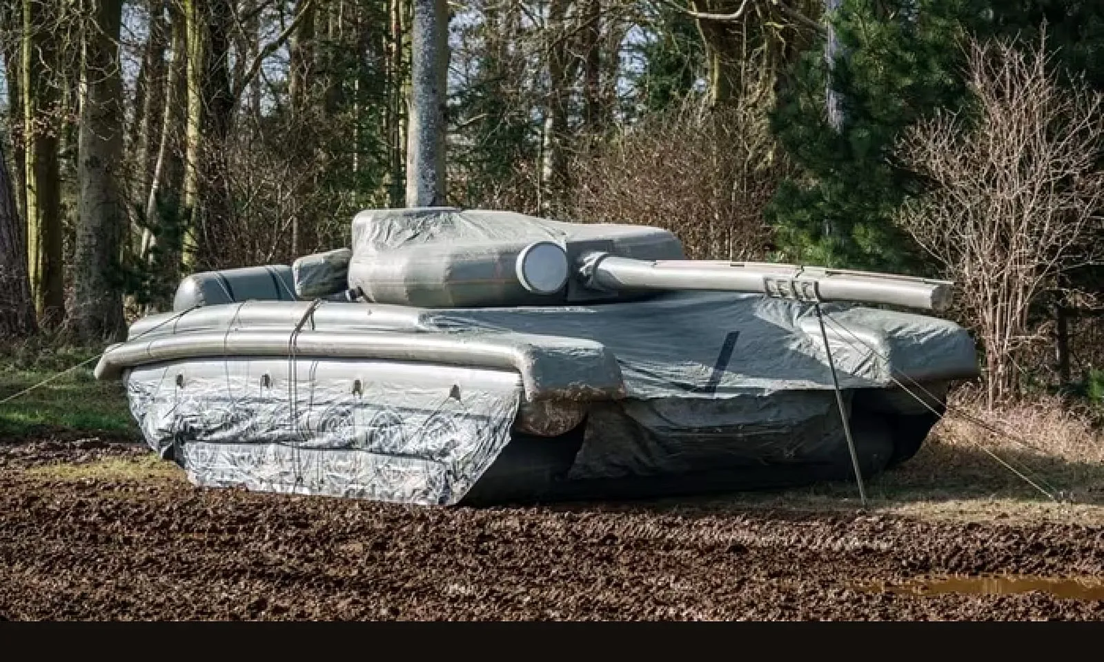 Nga và Ukraine dùng vũ khí nghi binh để đánh lừa đối phương