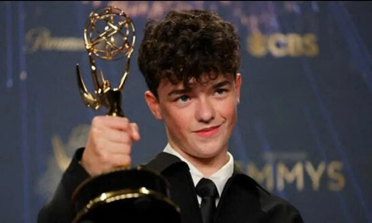 Owen Cooper làm nên lịch sử tại Emmy 2025