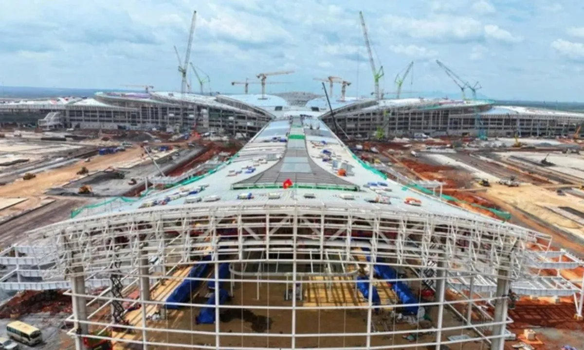 Thủ tướng: Thần tốc, thần tốc hơn nữa quyết tâm khởi công, khánh thành các công trình ngày 19/12