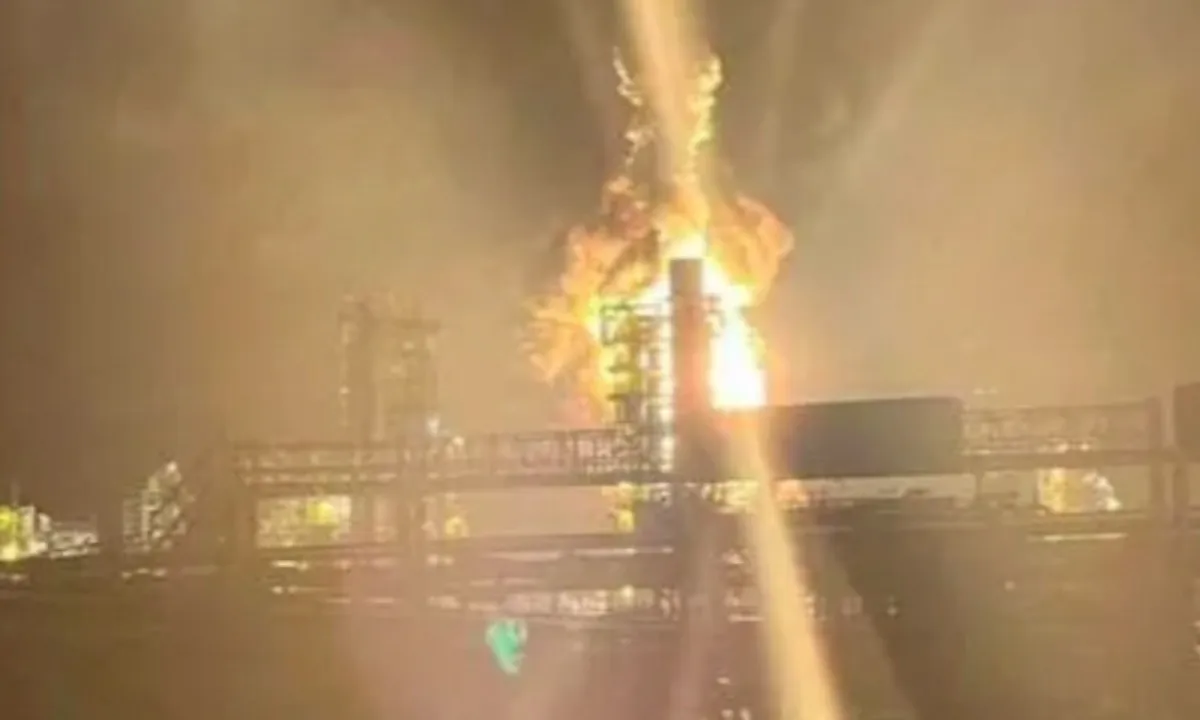 UAV Ukraine tập kích nhà máy lọc dầu Kirishi