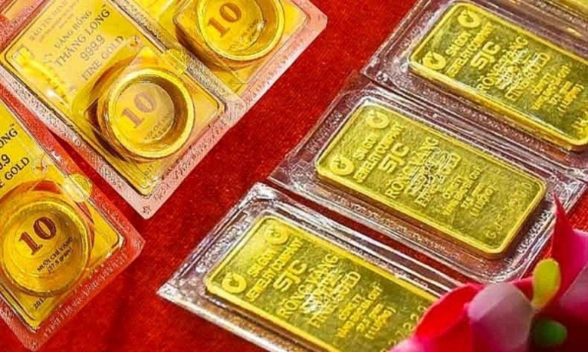 Giá vàng lập kỷ lục mới, chờ Fed hạ lãi suất